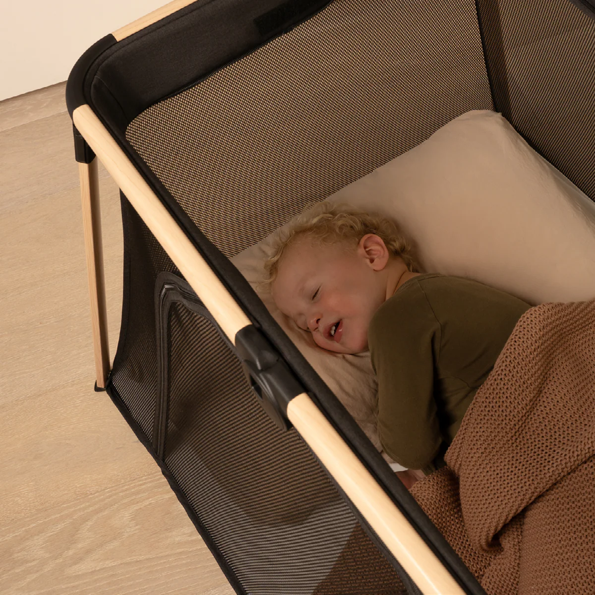 Arlo - Image 12